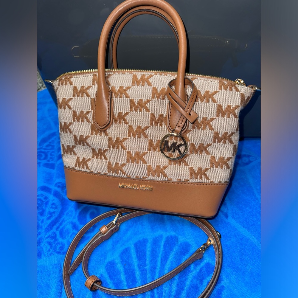 Michael Kors crossbody purse